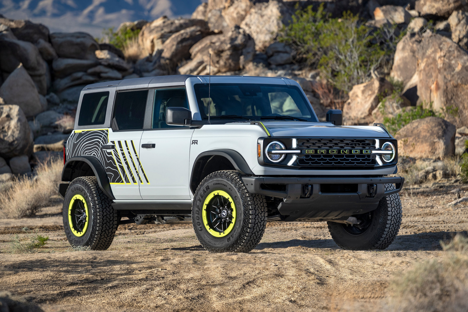 Ford рассекретил Bronco RTR: яркий декор, новая подвеска и базовый мотор