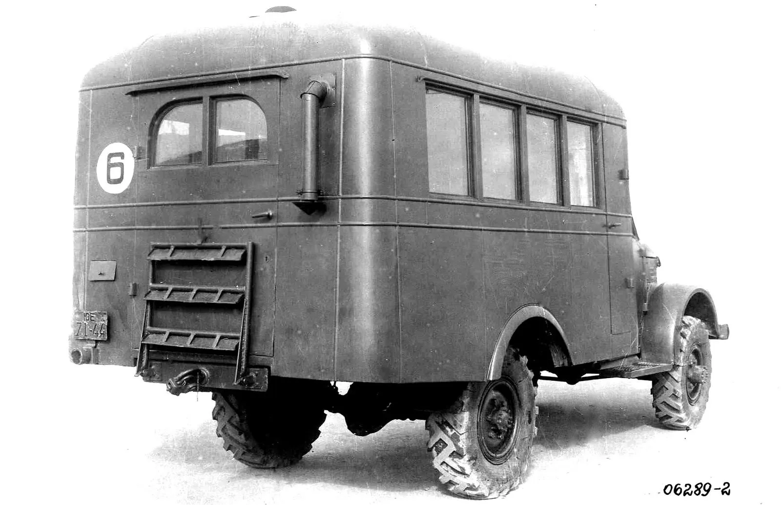 1952 1954. Автобус ап-6 на шасси ГАЗ-63. Ап-1 на шасси ГАЗ-51. ГАЗ-51 армейский санитарный автомобиль. Армейский автобус апп-66 (на шасси ГАЗ-66).