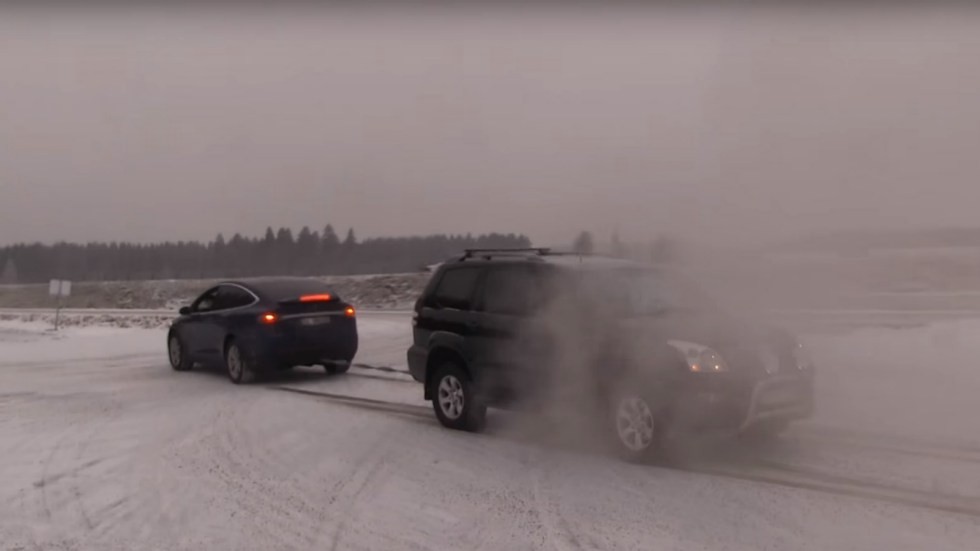tesla-vs-toyota-2