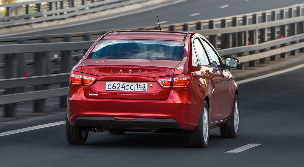 Lada Vesta Red_064
