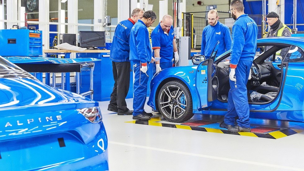 Производство Alpine A110
