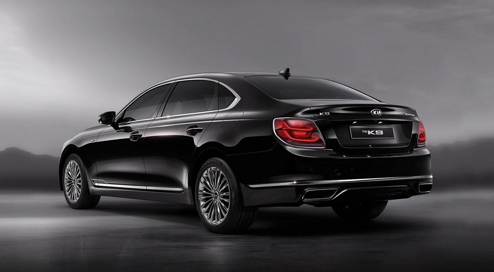 Флагманский седан Kia готовится к рестайлингу: модель поймали во время тестов