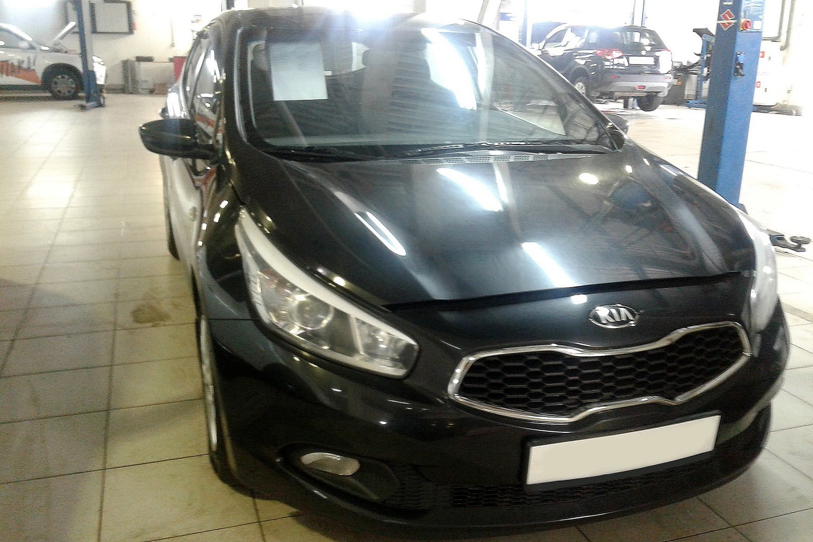 Kia Cee'd II чёрная спереди