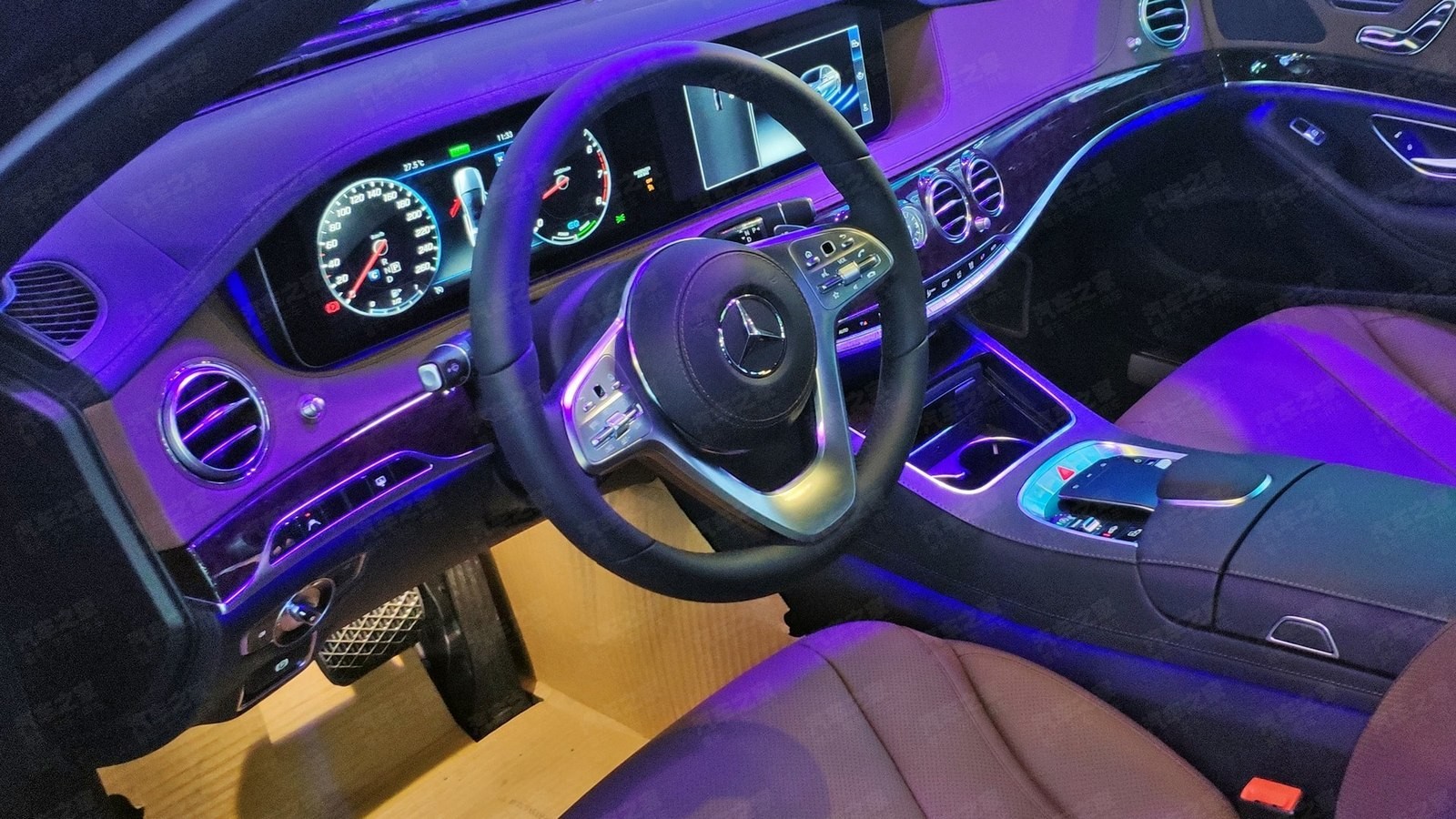 mercedes-benz-s-320-l-1