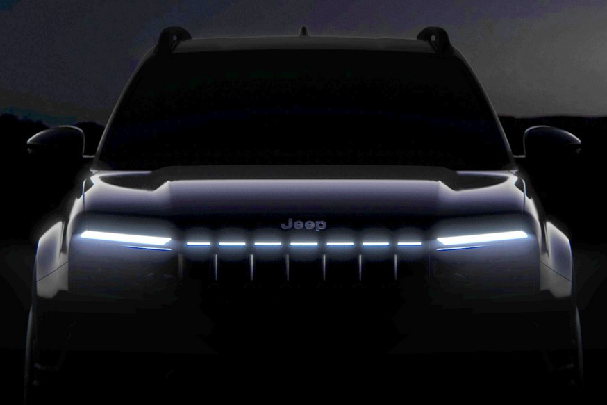 Кроссовер Jeep Avenger готовится к рестайлингу: первые официальные фото