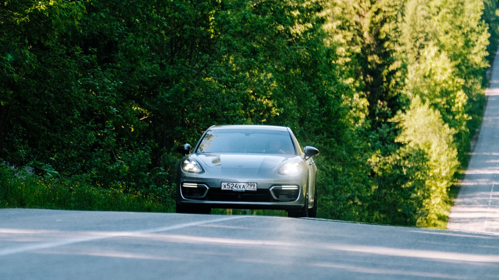 Автомобиль другого измерения: тест обновленного Porsche Panamera
