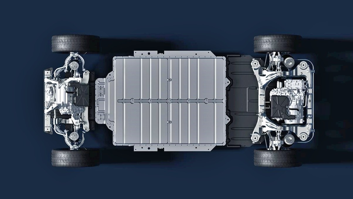 Nio ET7: полноприводный флагманский седан с автопилотом и сменными батареями