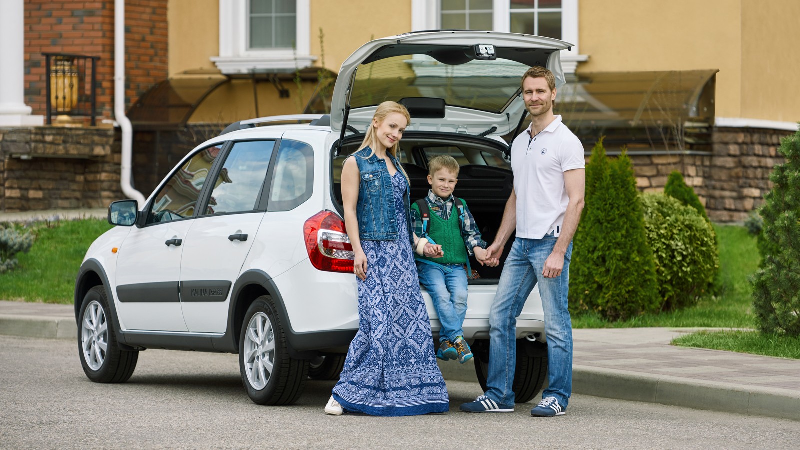 family_lada_kalina_cross_08