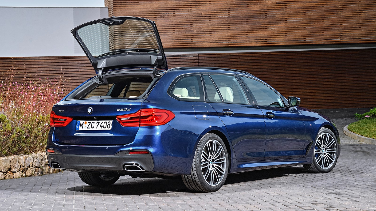 P90244997_highRes_the-new-bmw-5-series