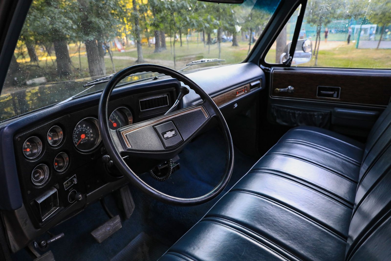 Мотор 7,4 V8, и по грунтовке, как по автобану: опыт владения Chevrolet C-20 Cheyenne 1973