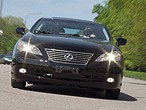 Lexus ES: Неопознанный летающий