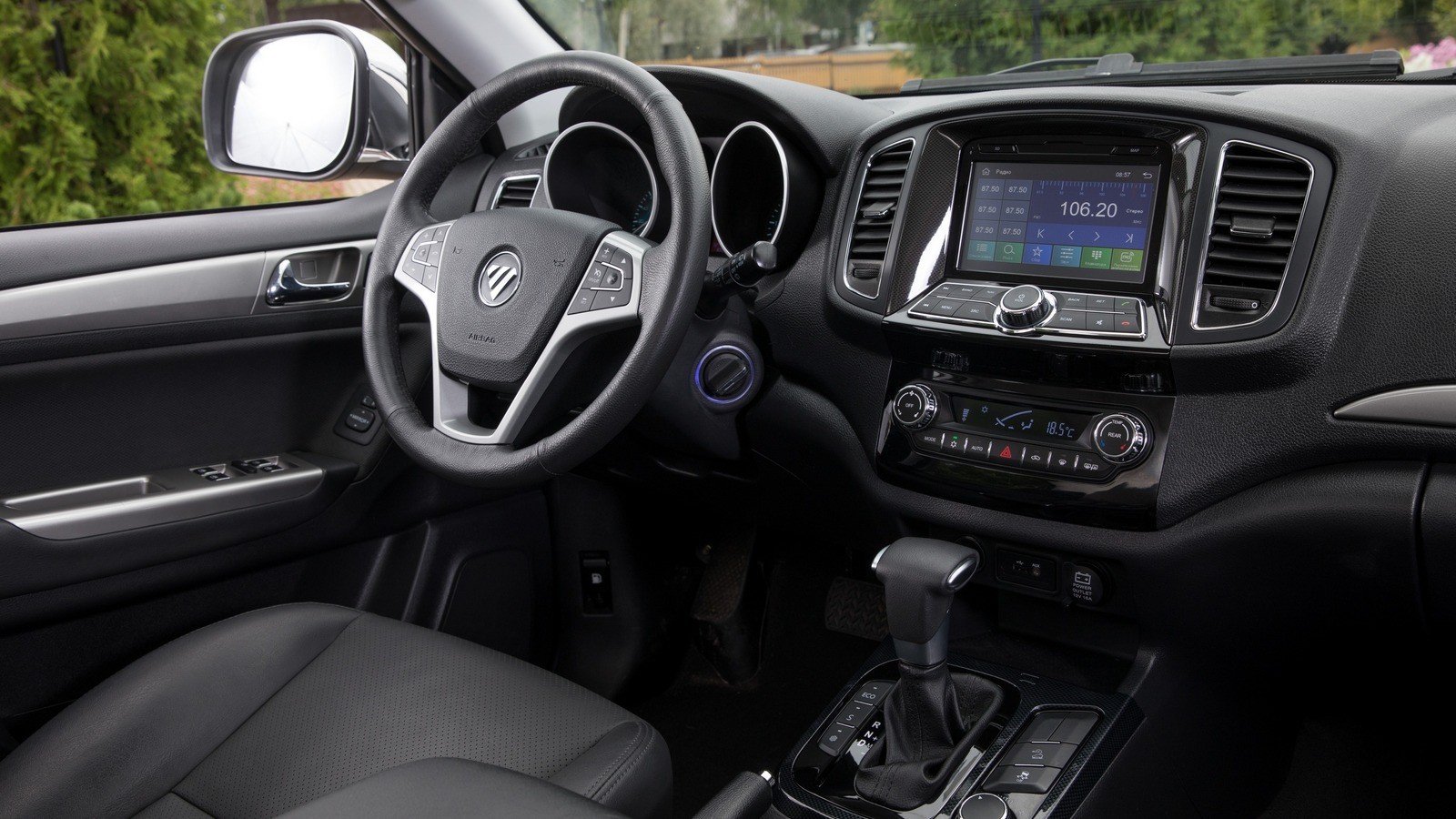Foton_Sauvana_interior-2