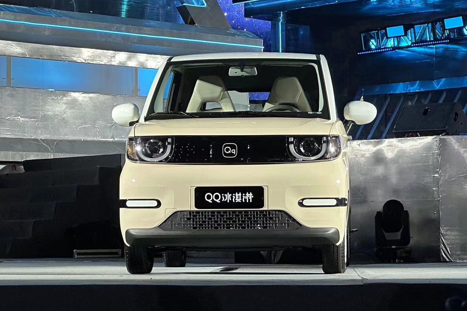 Обновлённый Chery QQ: взгляд милее, мотор мощнее, но по-прежнему очень  дёшево - КОЛЕСА.ру – автомобильный журнал