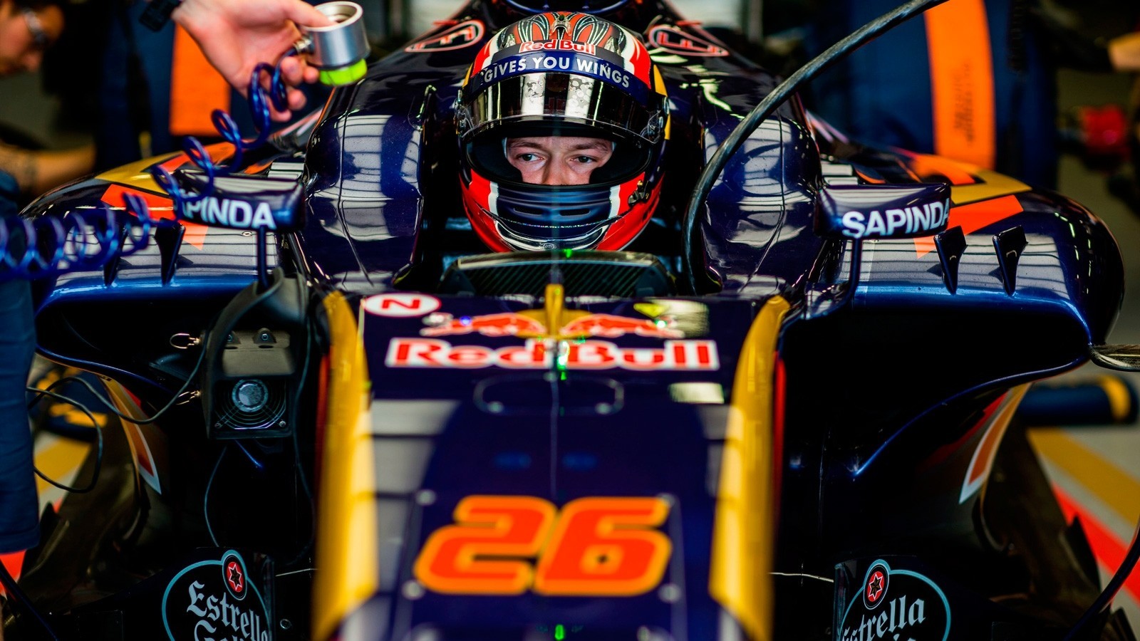 Даниил Квят считает, что его команда ещё может побороться с Force India за место в Кубке конструкторов