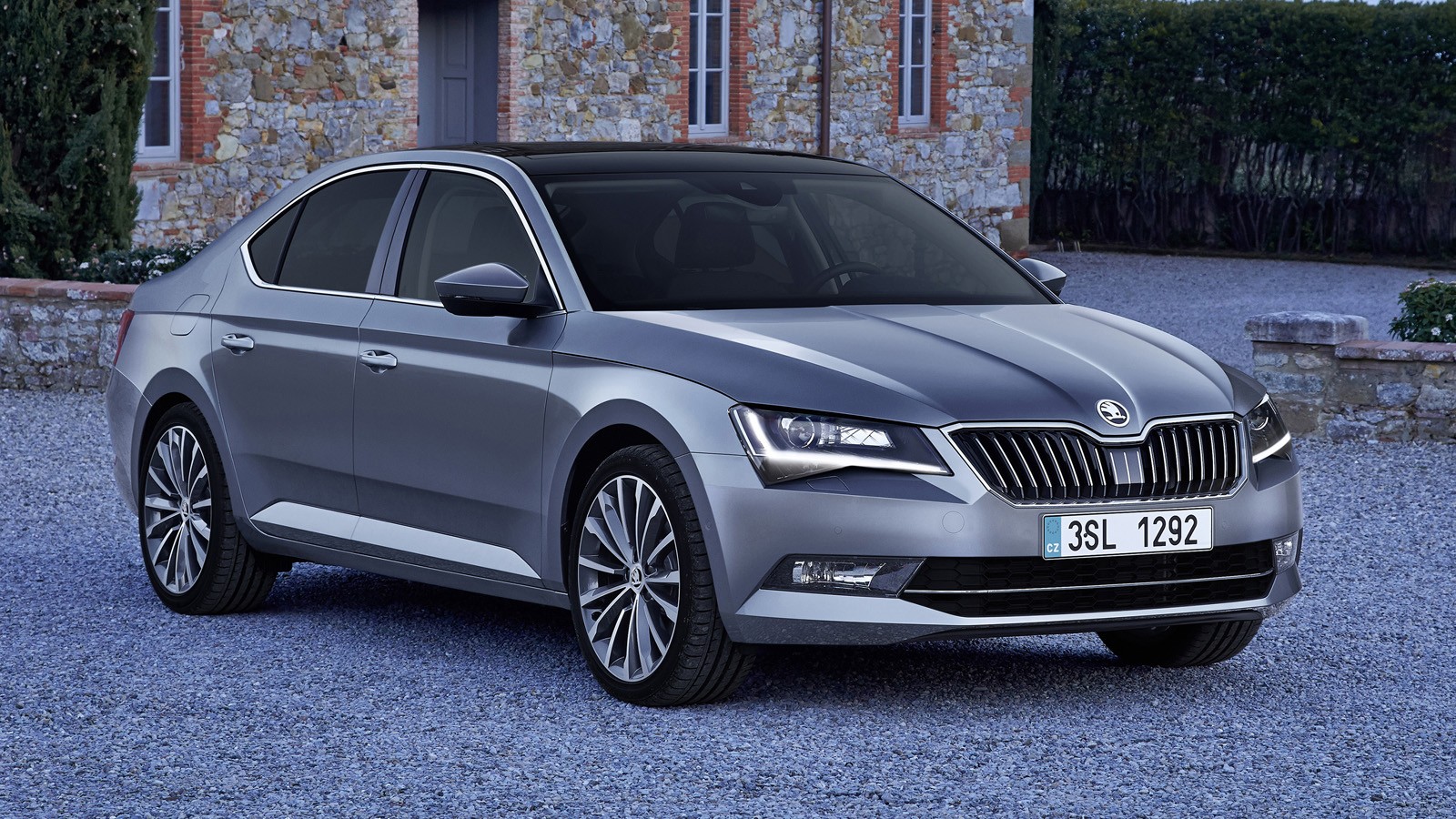 На фото: Skoda Superb