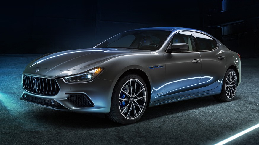 Дебют с опозданием: компания Maserati представила свой первый гибрид