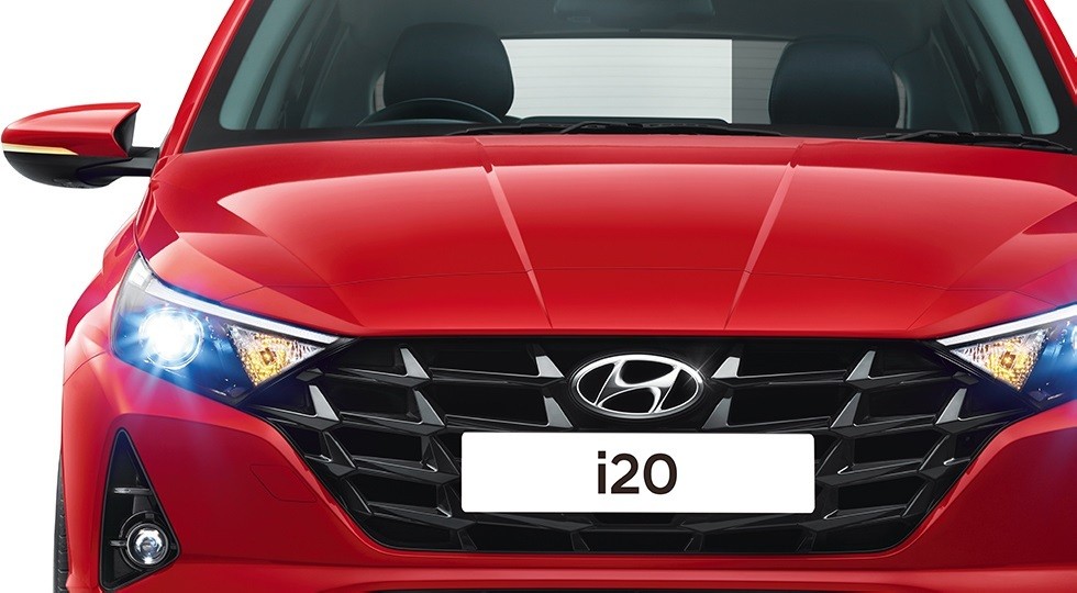 «Премиальный» Hyundai i20 недосчитается опций, зато бензин или дизель и россыпь коробок