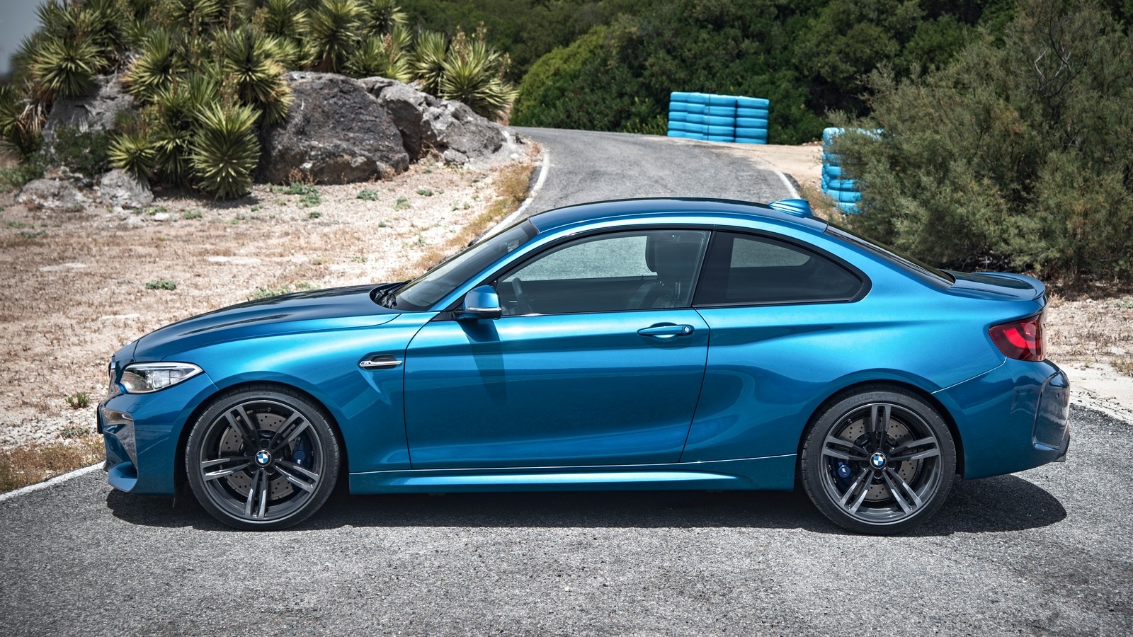 P90199662_highRes_the-new-bmw-m2-coupe
