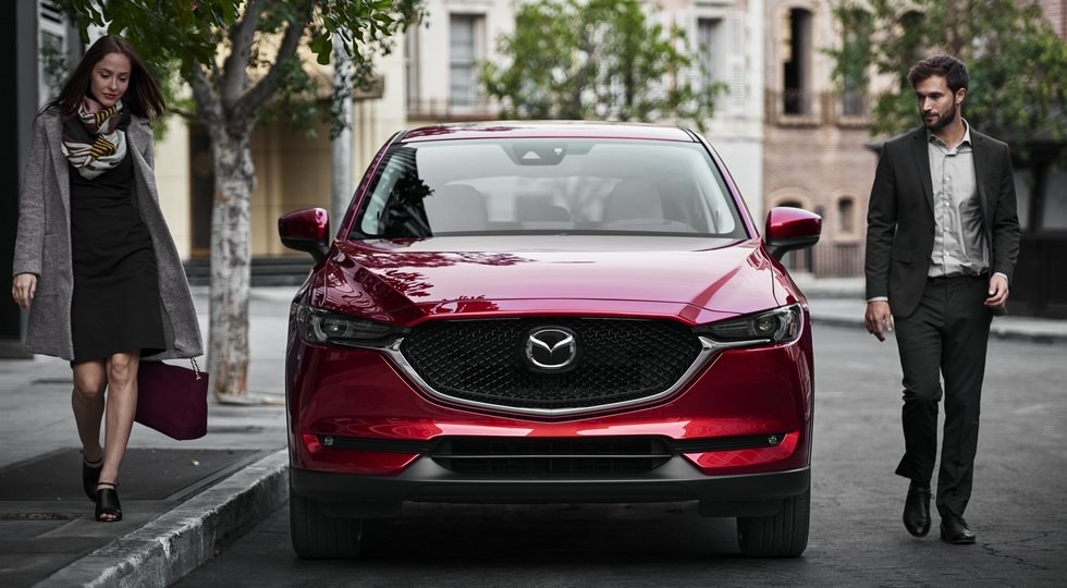 3-All-new-CX-5-lifestyle_NA-1