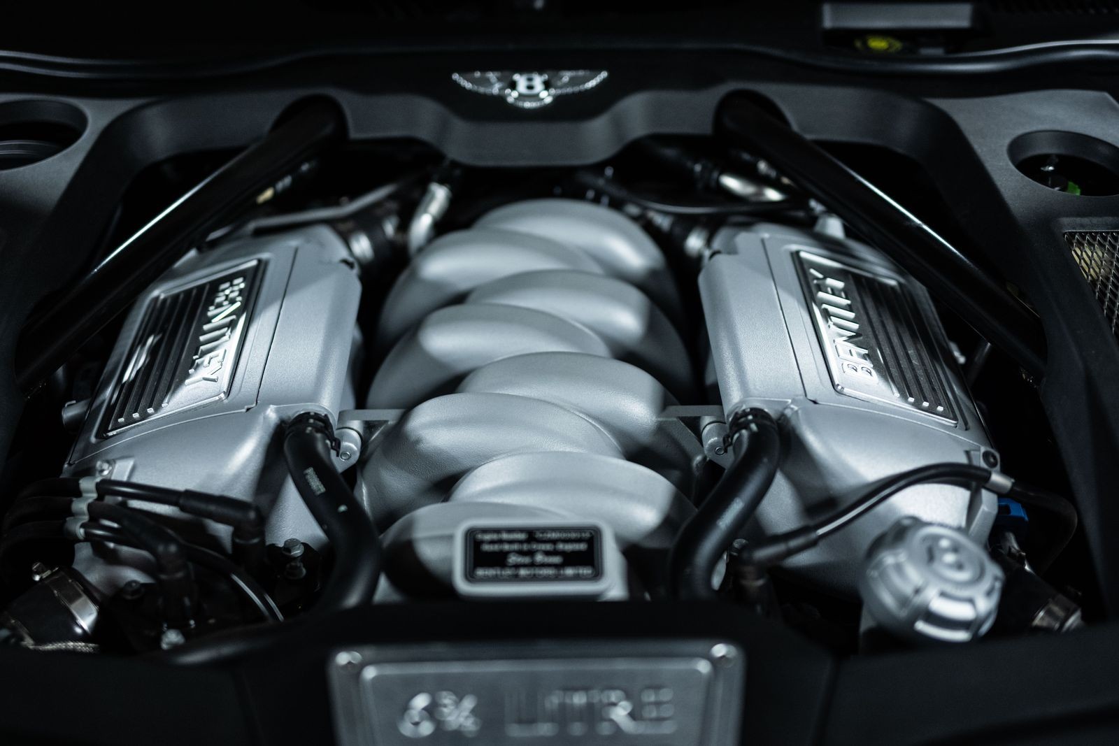 Из крайности в крайность: 10 самых выдающихся моторов V8, о которых вы не знали