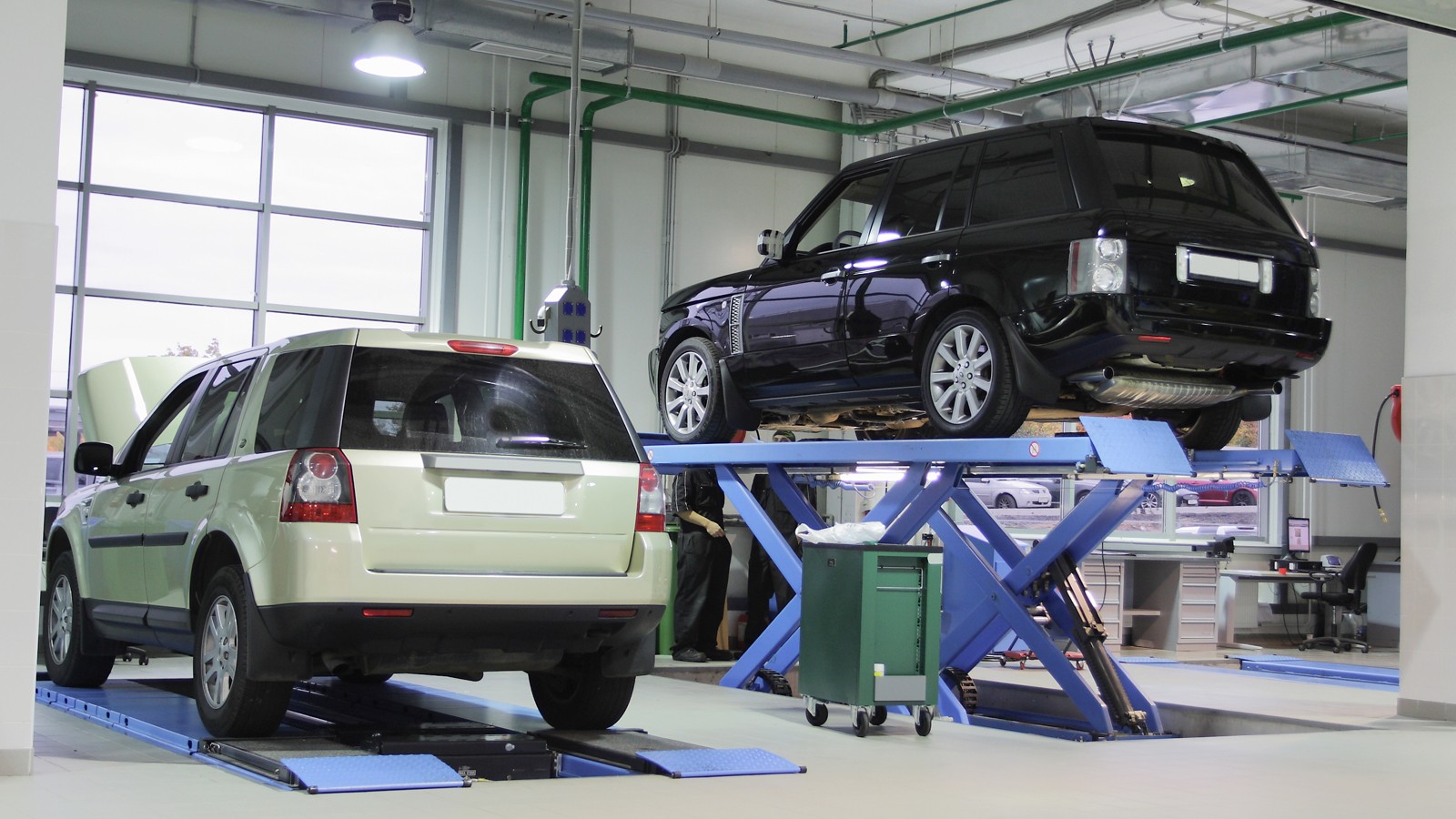 Repair garage