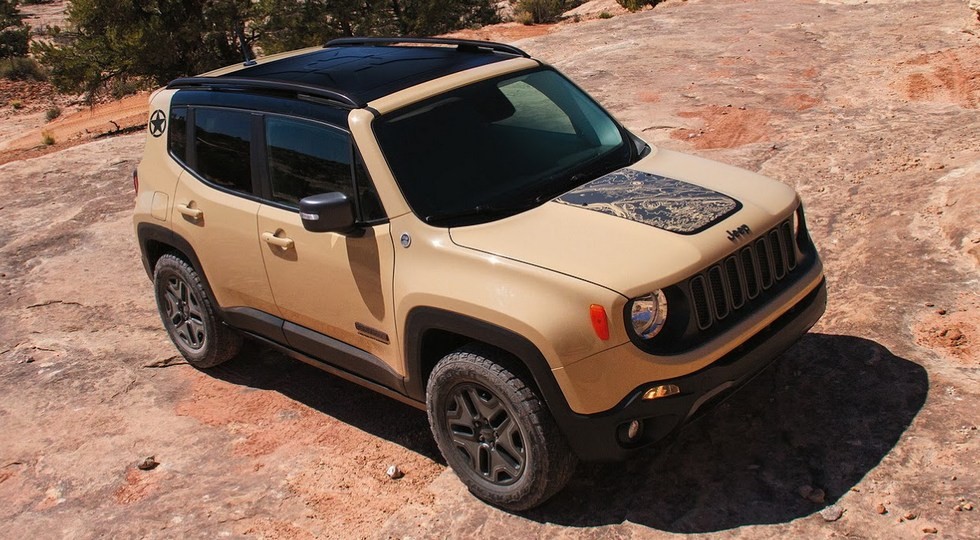 На фото: Jeep Renegade Deserthawk