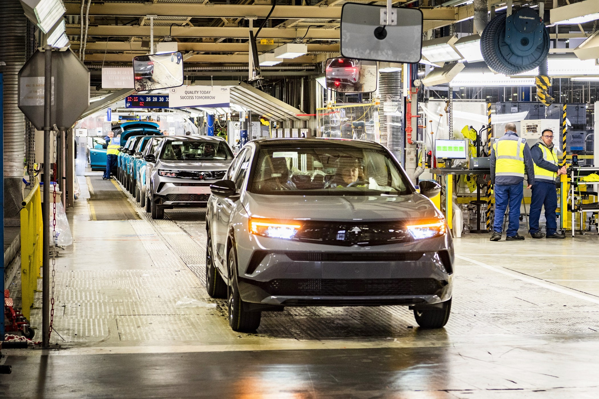 Завод в Пуасси, где собирают Opel Mokka и DS 3, в 2028 году навсегда остановит конвейер