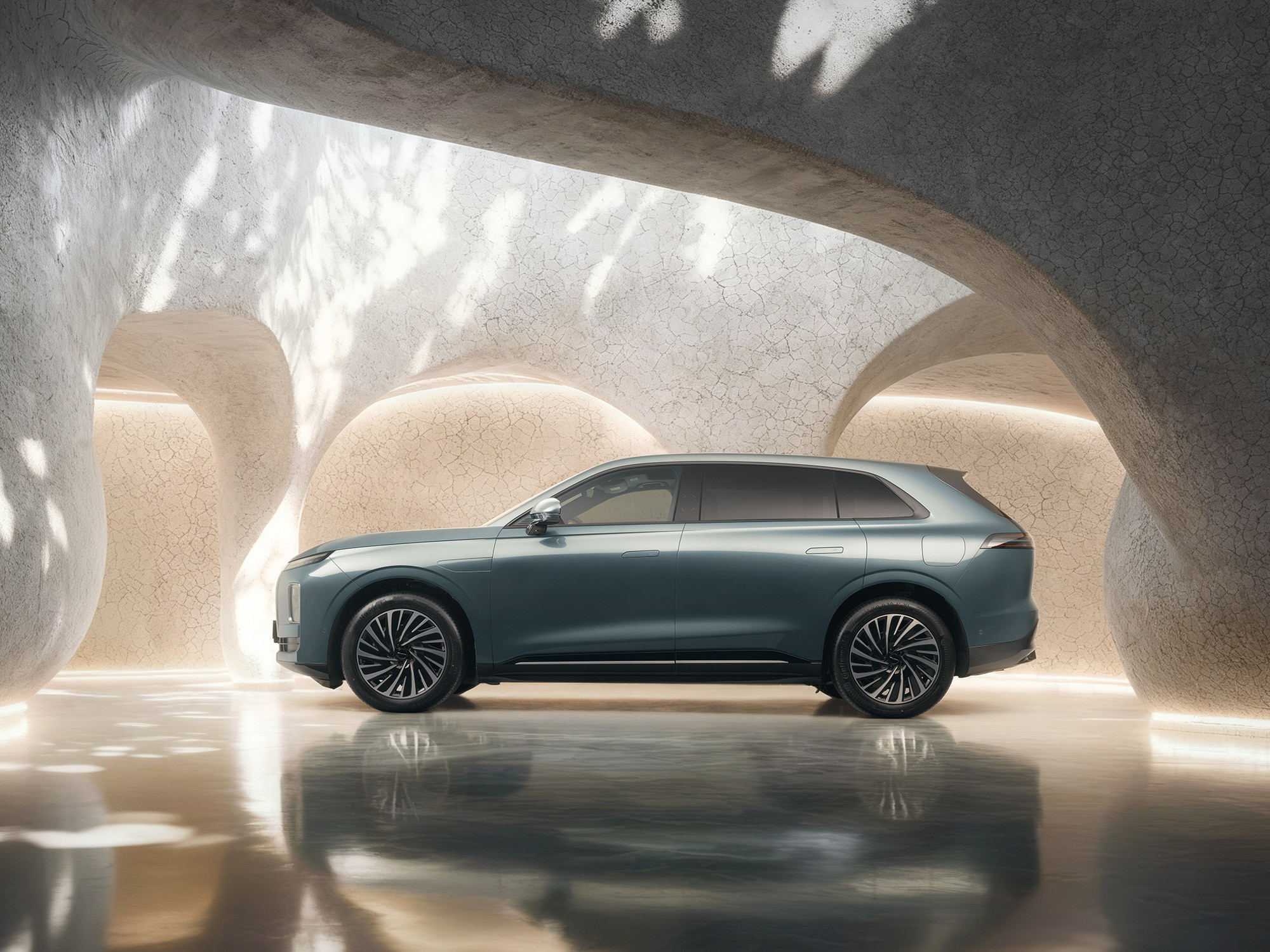 Exeed Exlantix ET получил премию в номинации «Эталон безопасности гибридного автомобиля»