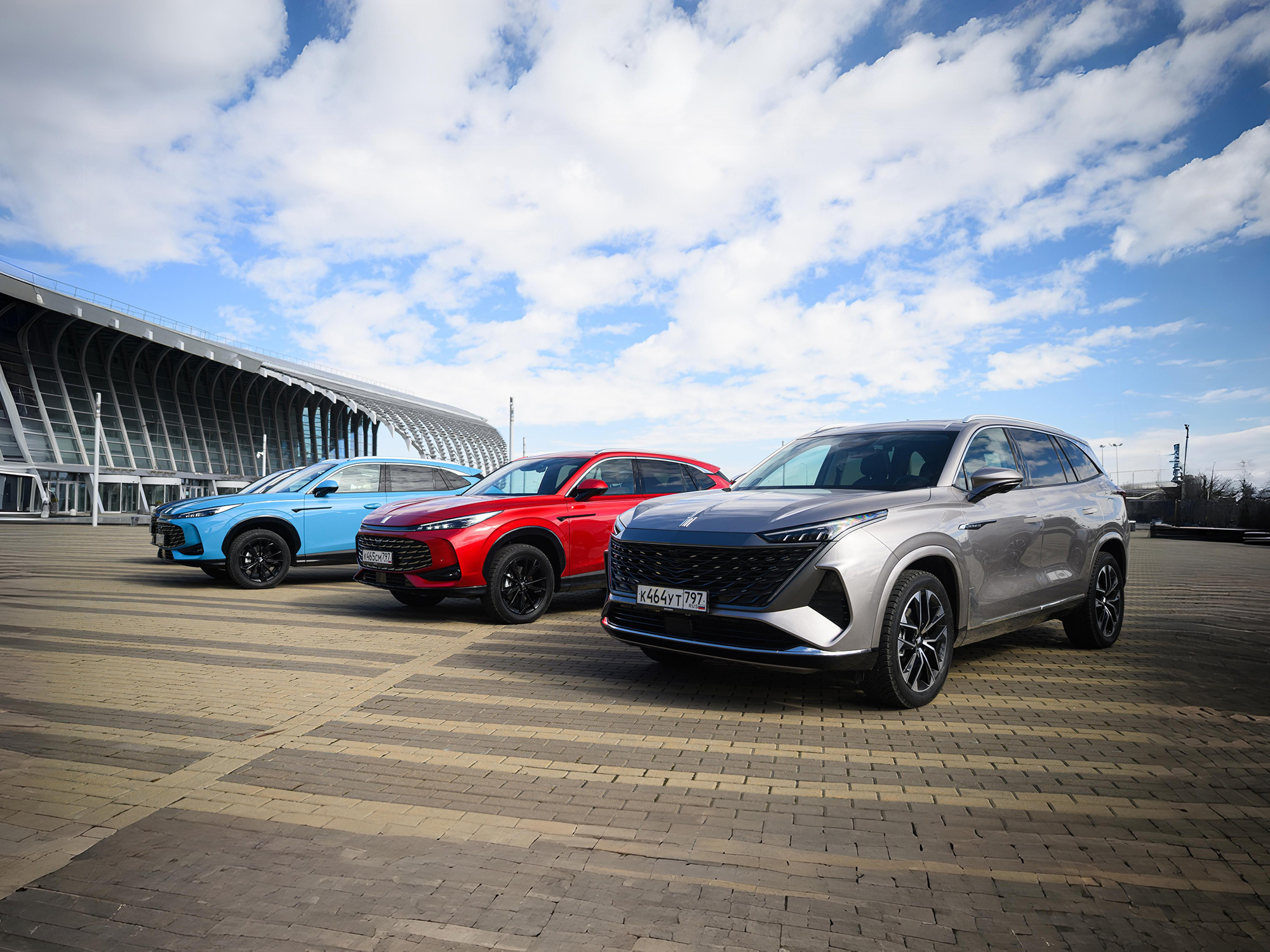 Линейка от второго партнера: тест-драйв Москвич М70 и Москвич М90