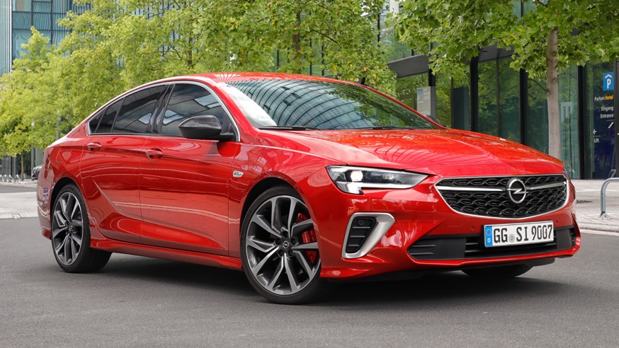 Opel готовит Insignia нового поколения: первое изображение
