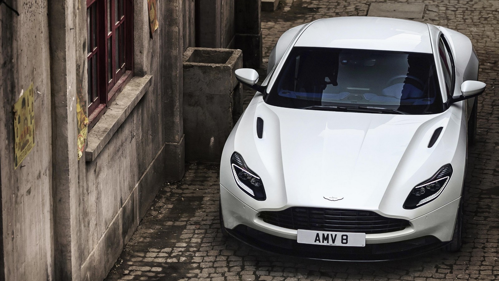 aston_martin_db11_v8_74