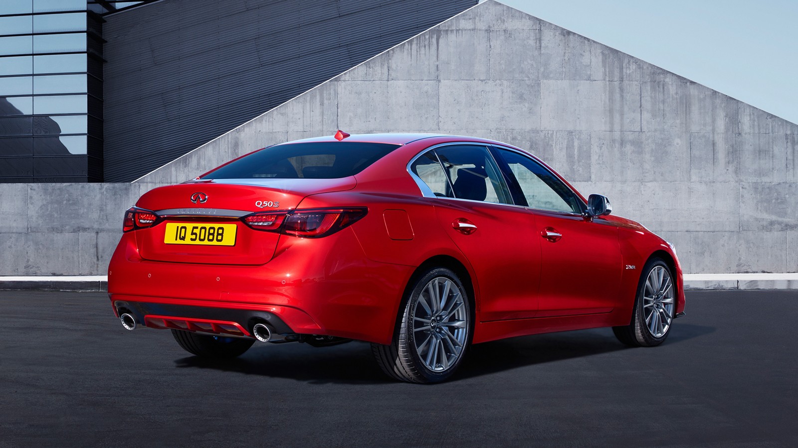 infiniti_q50_red_sport_400_29
