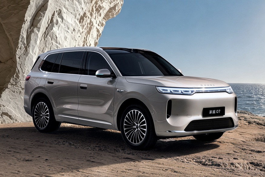 Roewe Jiayue 07: дизайн от бывшего стилиста BMW и VW, богатое оснащение, недорого