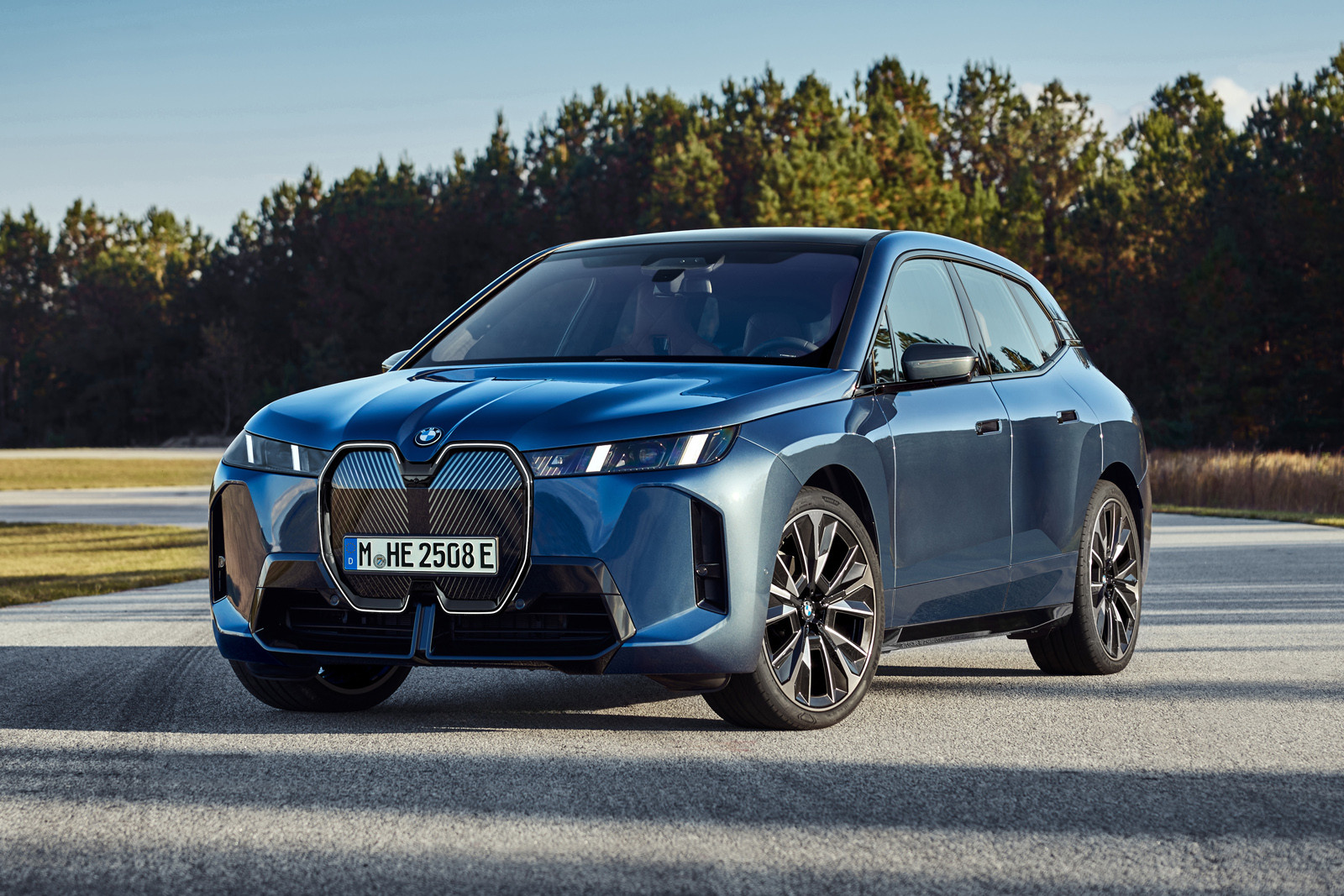 Кроссовер BMW iX покидает американский рынок