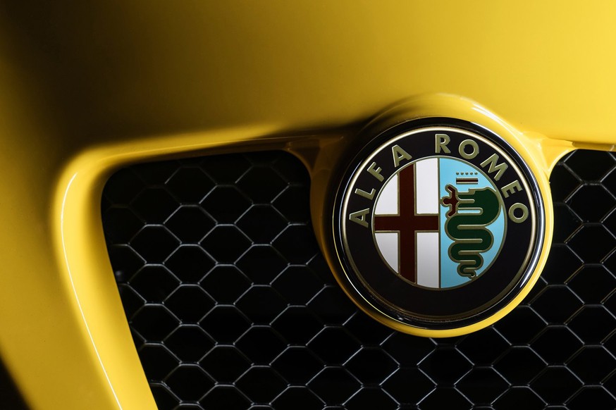 Новые спорткары Alfa Romeo будут похожи на Spider «Duetto» и T33 Stradale
