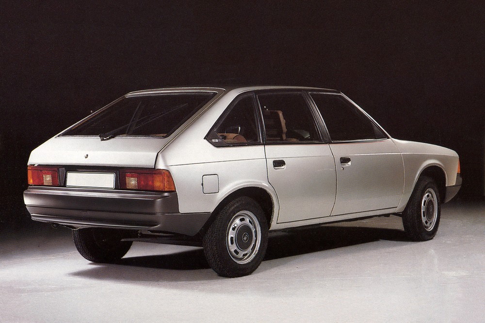 Сто на сорок один: сравниваем АЗЛК-2141 и Audi 100 C2