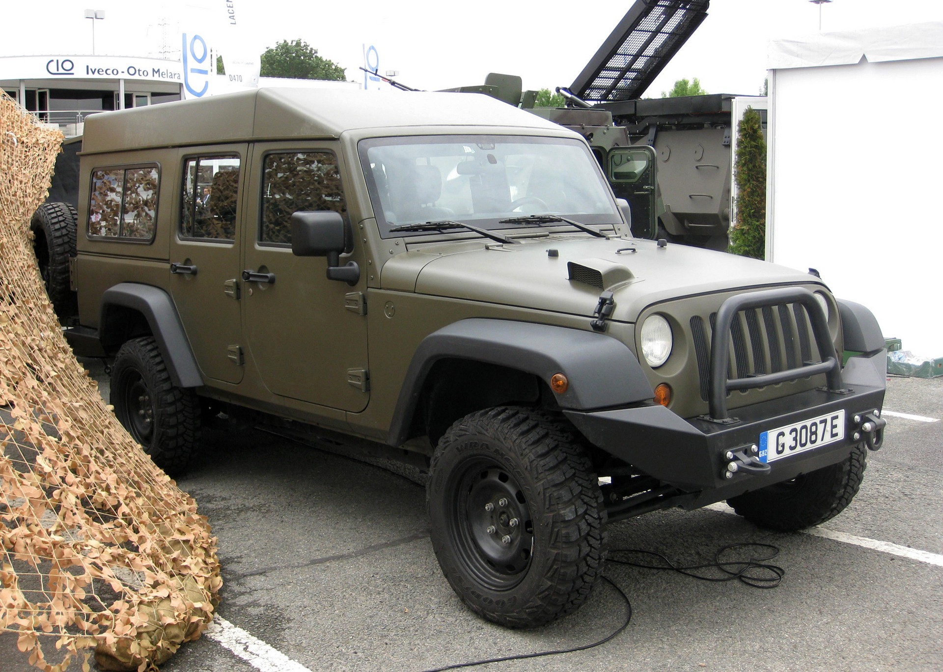 Многоцелевой длиннобазный джип J8 Utility с 5-дверным кузовом