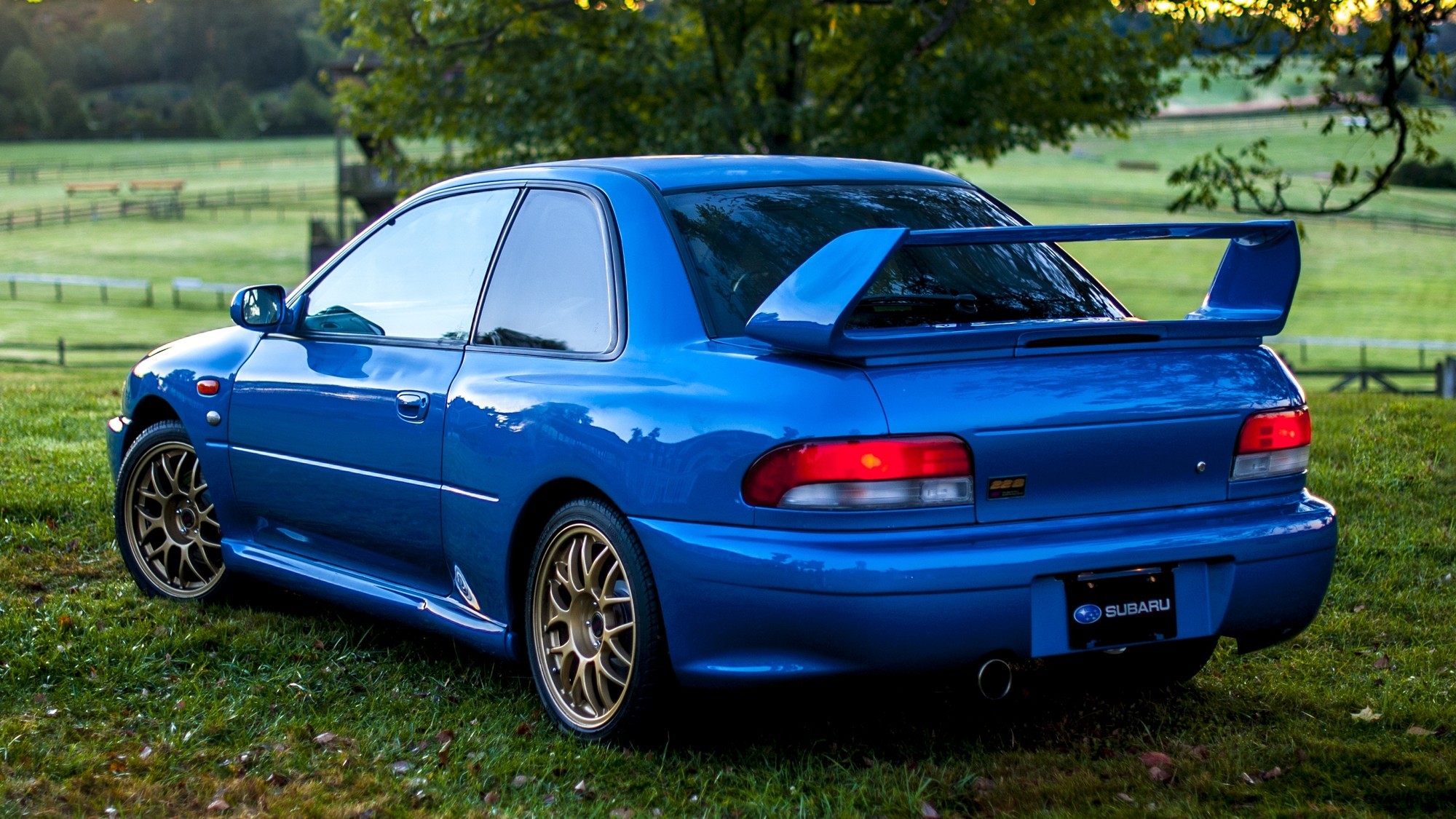 3. 2. Subaru Impreza 22B STi. 