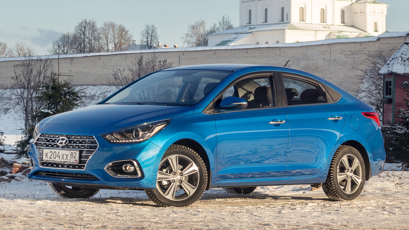 На фото: Hyundai Solaris