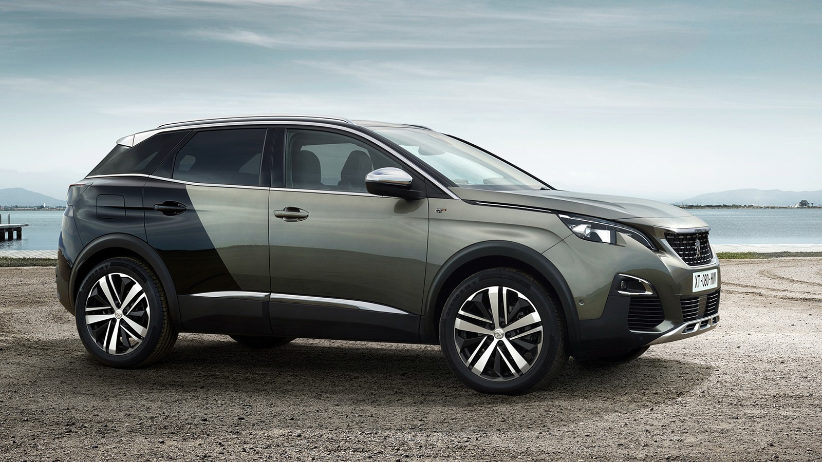 На фото: Peugeot 3008 GT