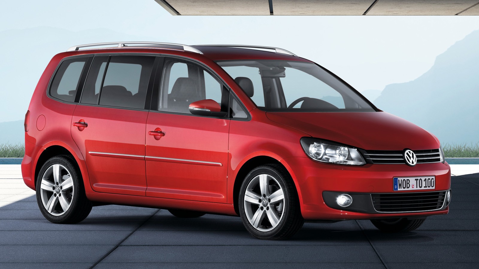На фото: Volkswagen Touran