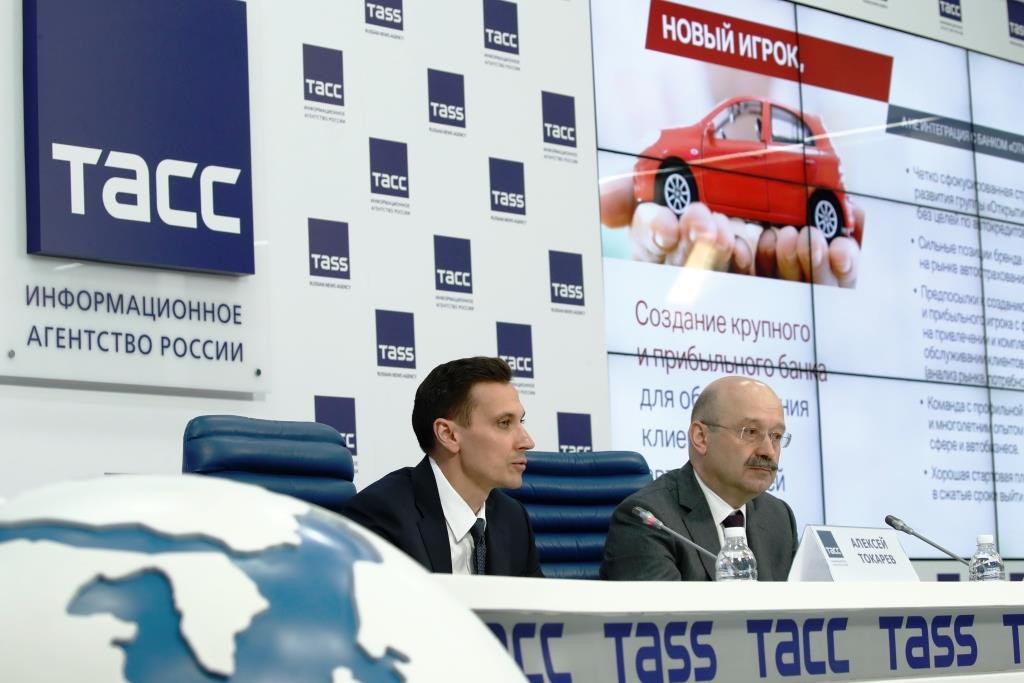 TASS_32526182
