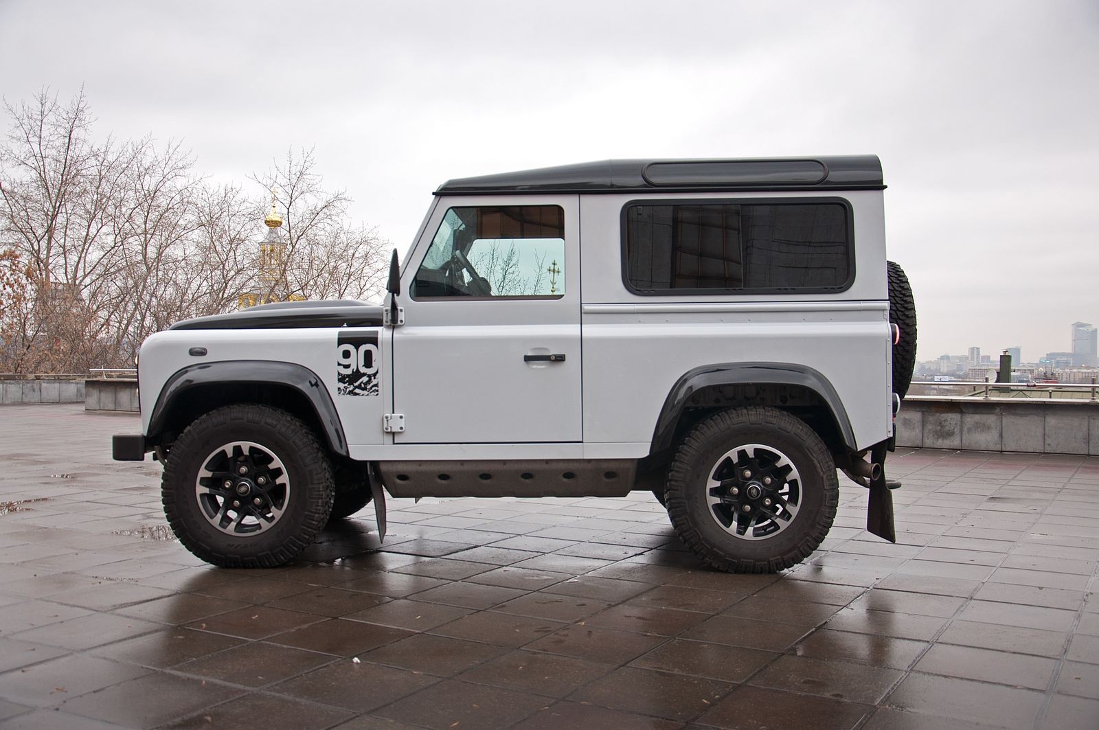 Теперь точно последний: опыт владения лимитированным Land Rover Defender  Adventure | Курский автомобильный портал NewAuto46.ru