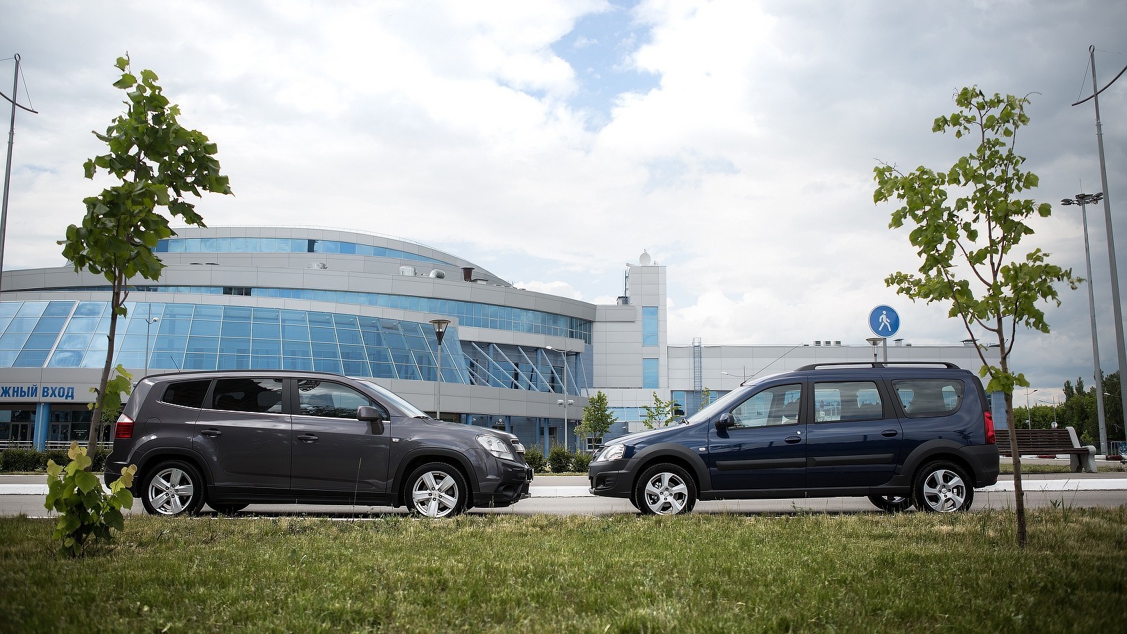 AUTO.RIA – ВАЗ Ларгус или Chevrolet Niva? Что лучше?