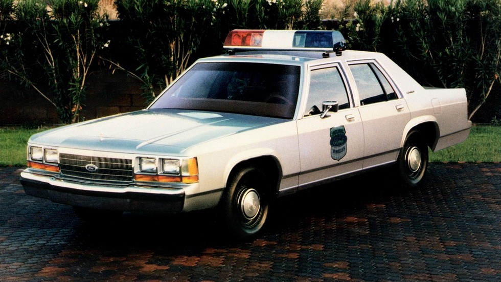 1988 ford ltd crown victoria s police package