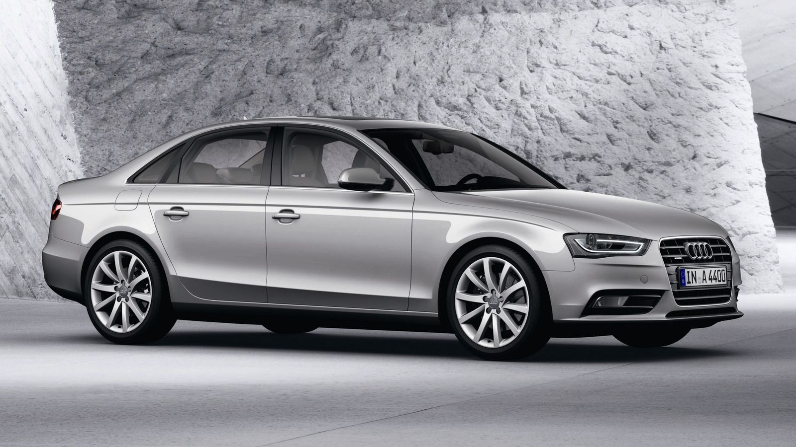 Audi A4 2.0T quattro