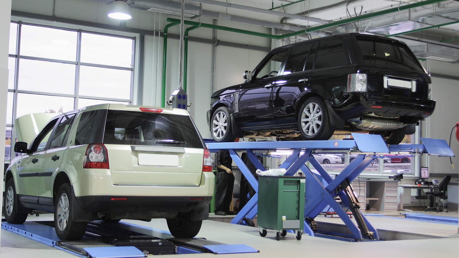 Repair garage