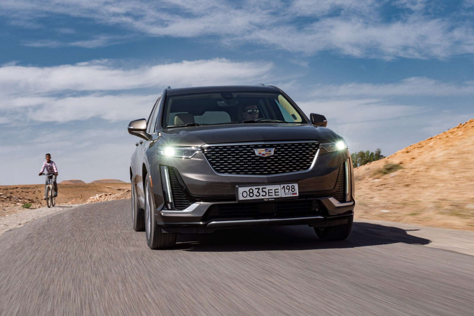 Cadillac xt6 фото