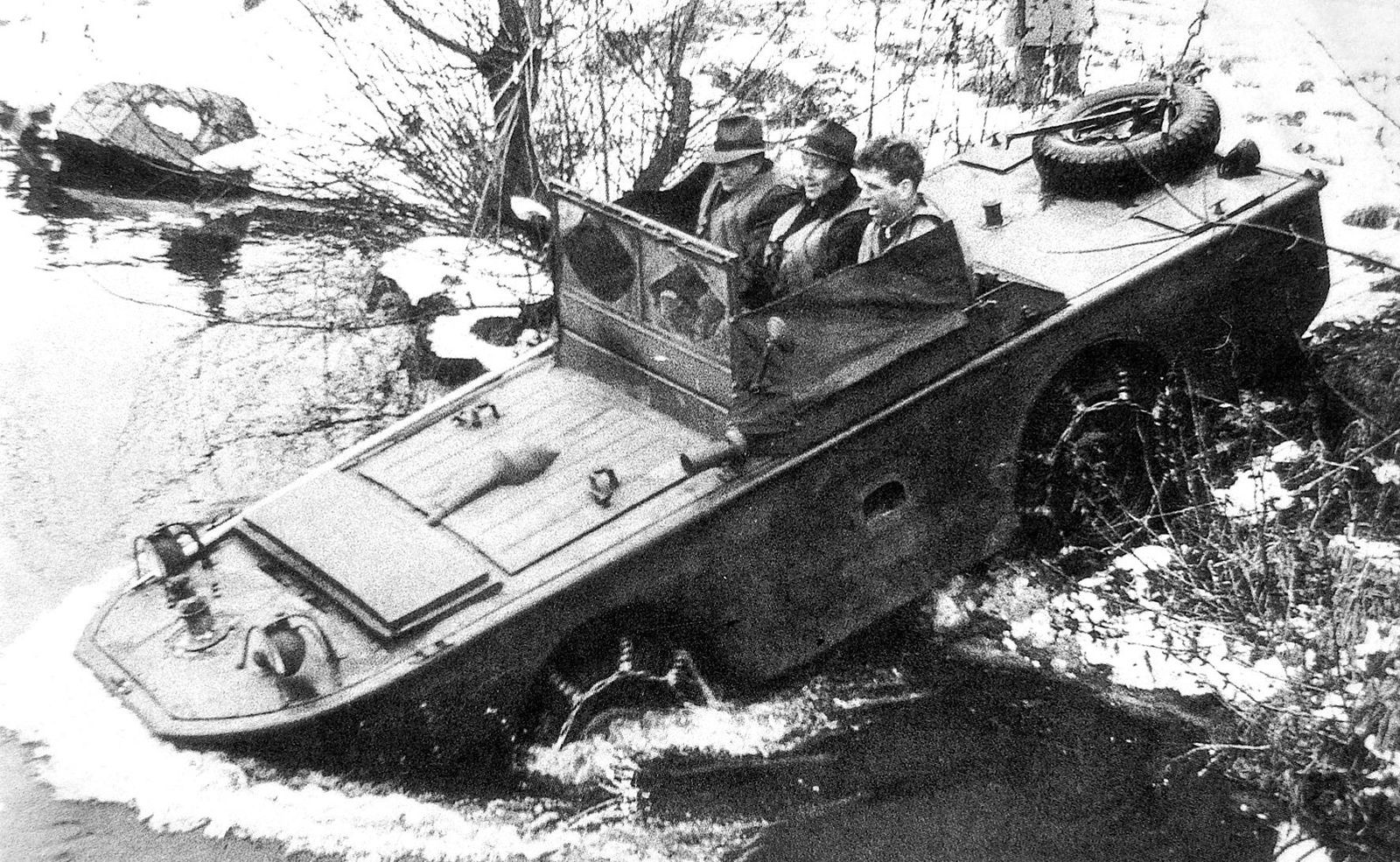Немецкий пластиковый автомобиль