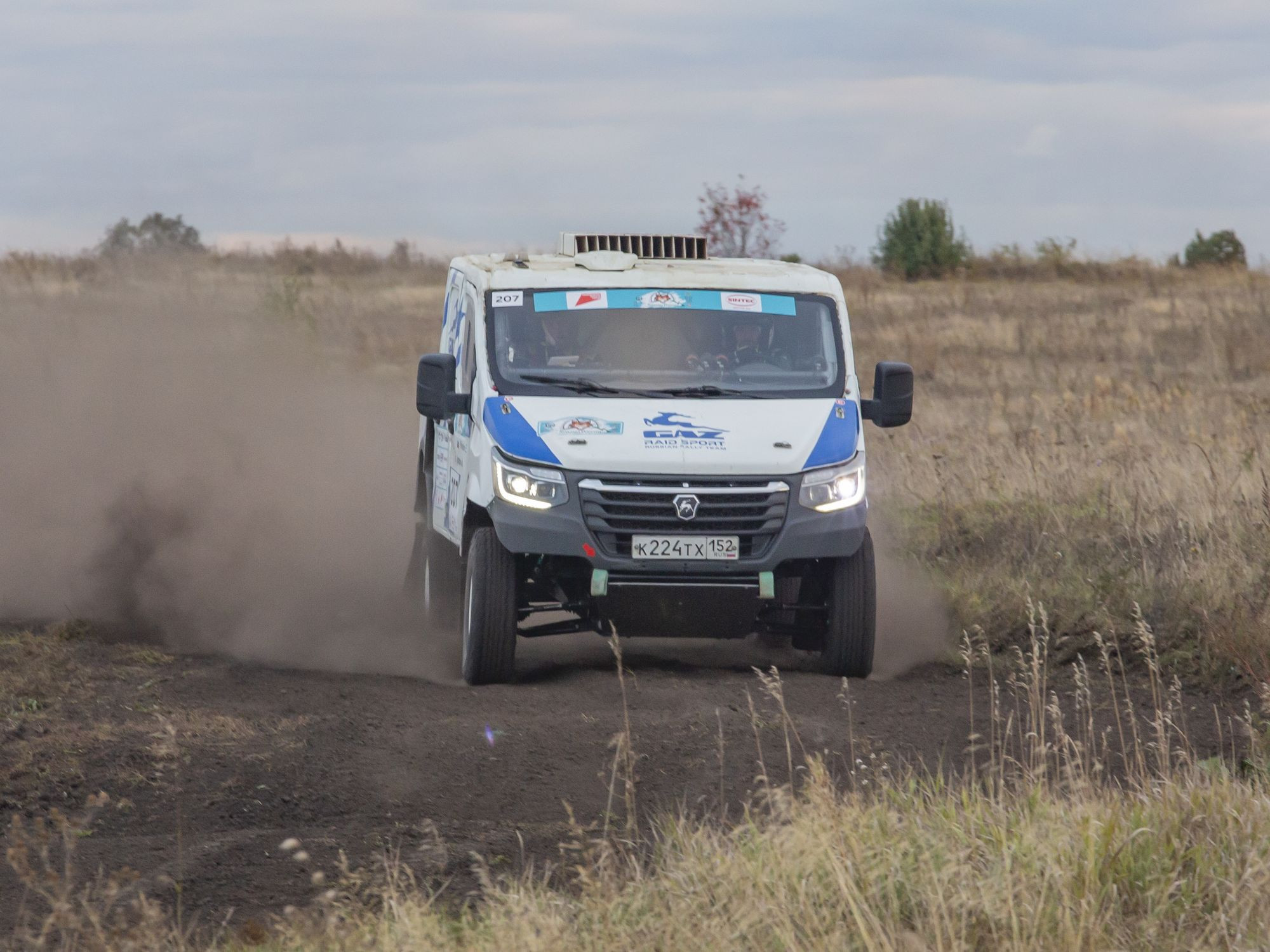 Старт юбилейных «Холмов России»: пролог взят, главные испытания – впереди